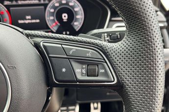 Audi A4 Black Edition
