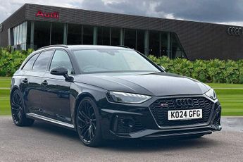 Audi RS4 Carbon Black