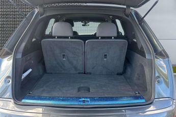 Audi Q7 S Line
