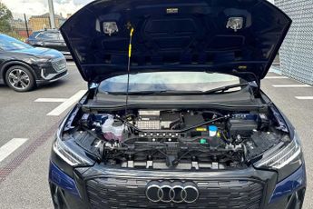 Audi Q4 Black Edition