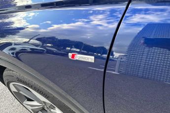 Audi Q4 Black Edition