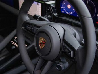 Porsche Macan Electric Estate 