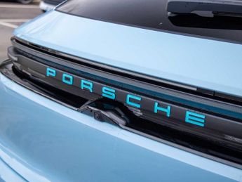 Porsche Macan Electric Estate 