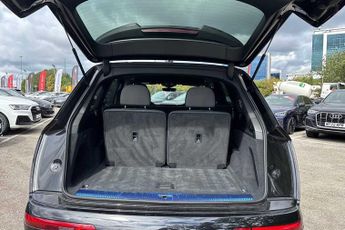 Audi Q7 Black Edition