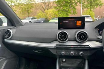 Audi Q2 S Line