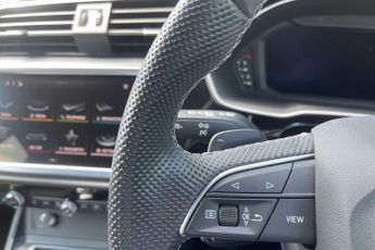 Audi Q3 Black Edition