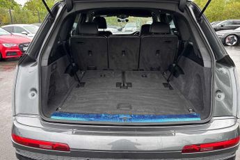 Audi Q7 Black Edition