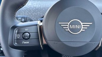 MINI Cooper E Exclusive