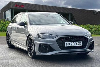 Audi RS4 Carbon Black
