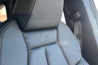 Audi Q4 Black Edition