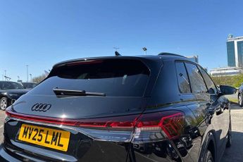Audi Q4 Black Edition
