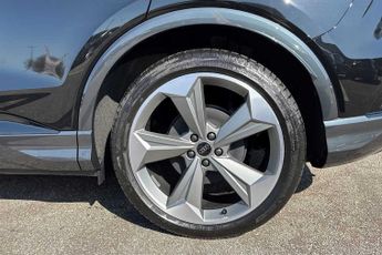 Audi Q4 Black Edition