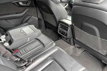 Audi Q7 Black Edition