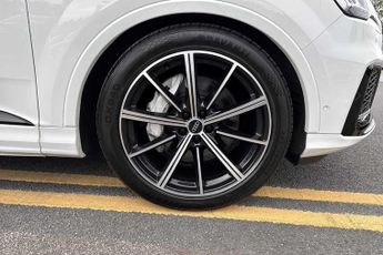 Audi Q7 Black Edition