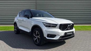 Volvo XC40 R DESIGN