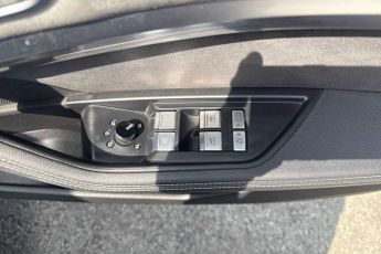 Audi E-Tron Black Edition