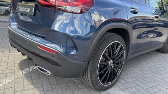 Mercedes-Benz GLA AMG Line Night Edition