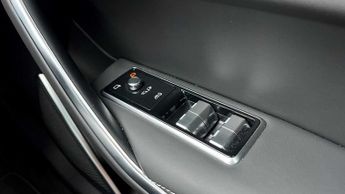 Jaguar F-PACE R-Dynamic HSE Black