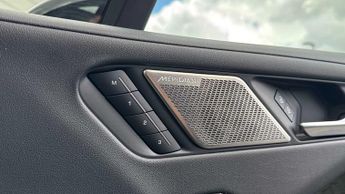 Jaguar I-Pace R-Dynamic SE Black