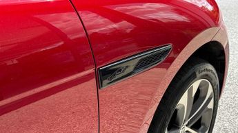 Jaguar F-PACE R-Dynamic HSE Black