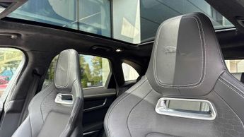 Jaguar F-PACE R-Dynamic HSE Black