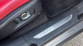 Jaguar F-PACE R-Dynamic Black