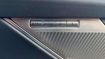 Jaguar F-PACE R-Dynamic Black