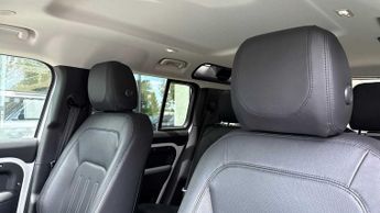 Land Rover Defender SE