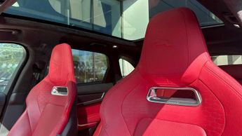 Jaguar F-PACE R-Dynamic HSE Black