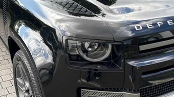 Land Rover Defender X-Dynamic SE