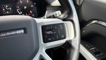 Land Rover Defender X-Dynamic SE