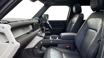 Land Rover Defender X-Dynamic SE