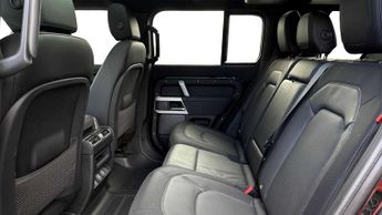 Land Rover Defender X-Dynamic SE