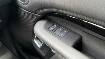 Land Rover Discovery Diesel SE Commercial