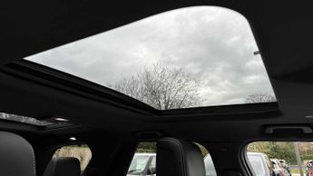 Land Rover Discovery R-Dynamic SE