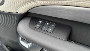 Land Rover Discovery R-Dynamic SE