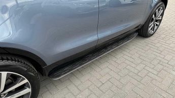 Land Rover Discovery R-Dynamic SE