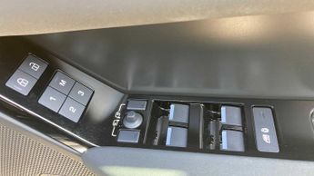 Land Rover Range Rover Velar Dynamic SE