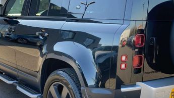 Land Rover Defender SE