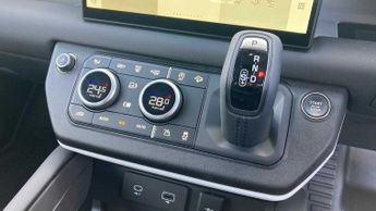 Land Rover Defender SE
