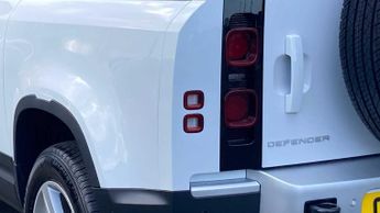 Land Rover Defender SE