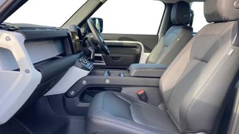 Land Rover Defender SE