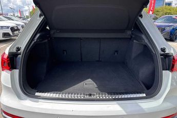Audi Q3 Edition 1