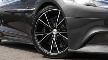 Aston Martin Vanquish 