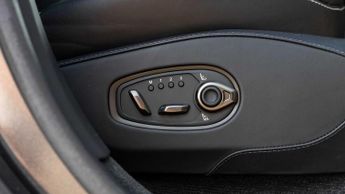 Aston Martin DBX DBX707