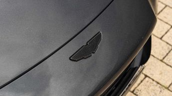 Aston Martin Vantage 