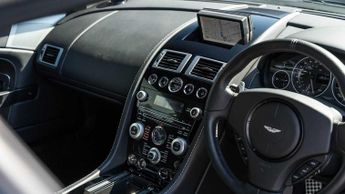 Aston Martin DBS Volante