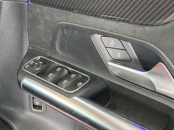 Mercedes-Benz GLA AMG Line