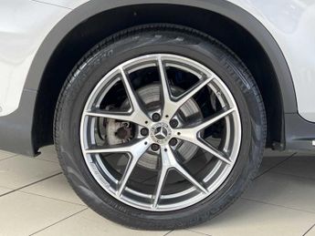Mercedes-Benz GLC AMG Line