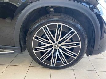 Mercedes-Benz EQE AMG Line